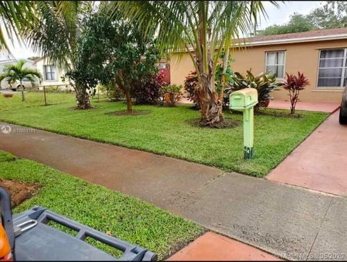 1420 N 70th Ave, Hollywood, FL, 33024-5646 | Card Image