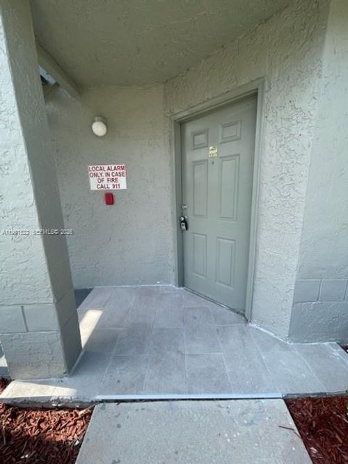 apt-1317-1401 Village Blvd, West Palm Beach, FL, 33409-2767 | Card Image