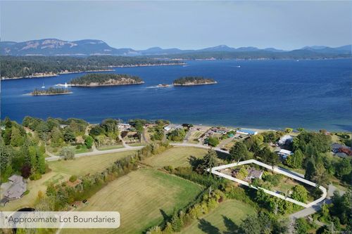 270 Price Rd, Salt Spring, BC, V8K2E9 | Card Image