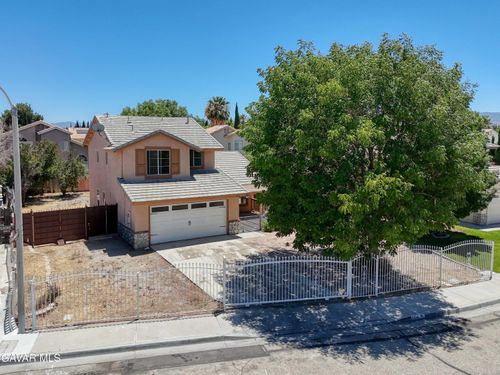 2614 W Newgrove St, Lancaster, CA, 93536 | Card Image