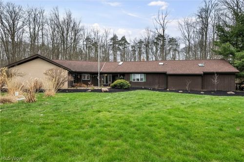 2960 Millgate Dr, Willoughby Hills, OH, 44094-9470 | Card Image