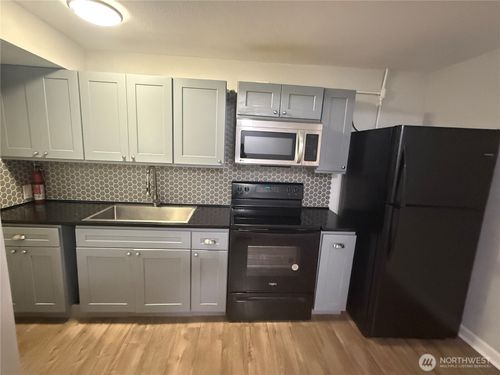 1-2305 S 116th Pl, Burien, WA, 98168-1223 | Card Image