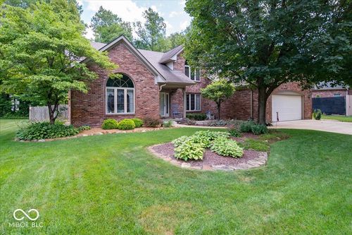 3897 S Woodfield Dr, New Palestine, IN, 46163-9167 | Card Image