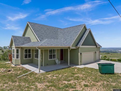 6482 Ridgecrest Dr, Casper, WY, 82601-6620 | Card Image