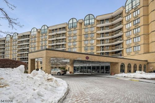 107-10 Smith Manor Blvd, West Orange, NJ, 07052-4223 | Card Image