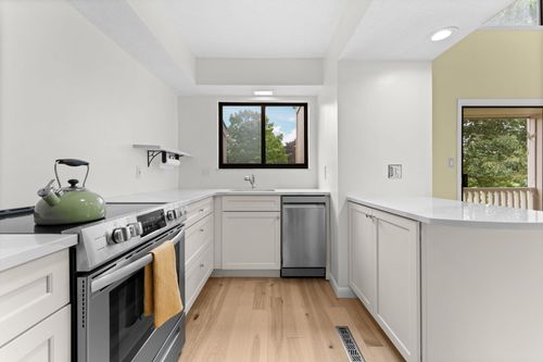 304 Fairway Cv, Tecumseh, MI, 49286-1187 | Card Image