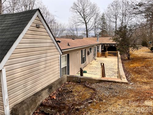 5-18 Henry White Ln, Leicester, NC, 28748-7788 | Card Image