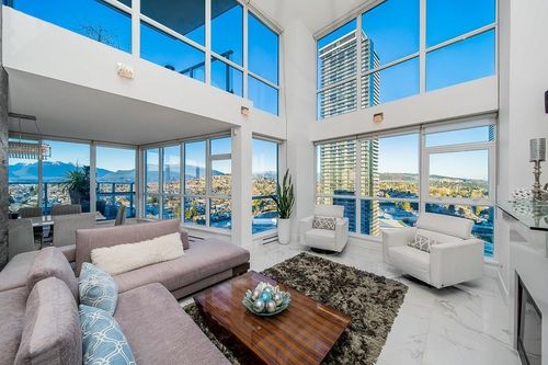 {{alt}} | Card Image