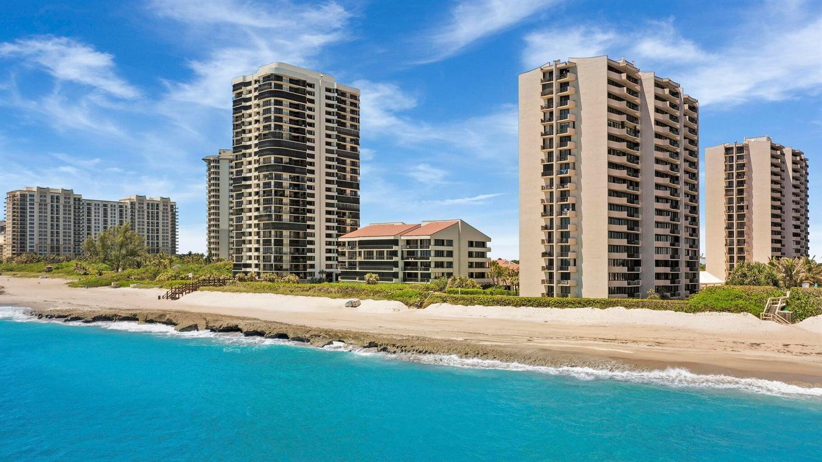 Residential Lease in Singer Island 3