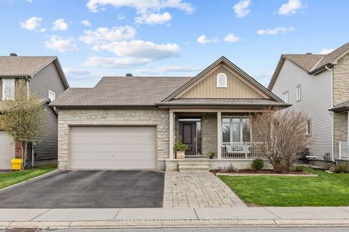 15 York Cross, Russell, ON, K4R0C4 | Card Image