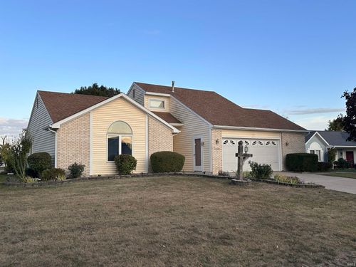 1330 Foxglove Ln, Fort Wayne, IN, 46808-4804 | Card Image