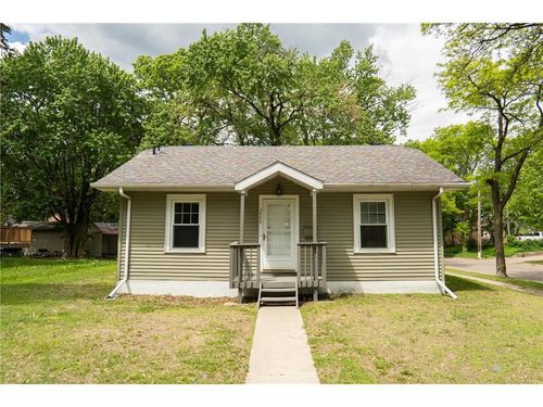 3555 Queen Ave N, Minneapolis, MN, 55412-2349 | Card Image