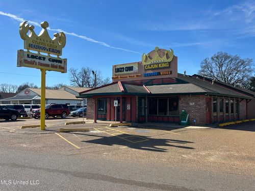 917 Highway 82 W, Greenwood, MS, 38930-2727 | Card Image