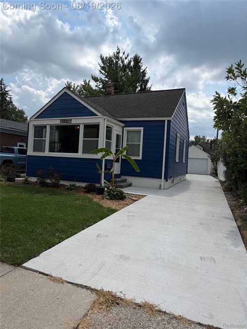 1221 West Blvd, Berkley, MI, 48072-2081 | Card Image