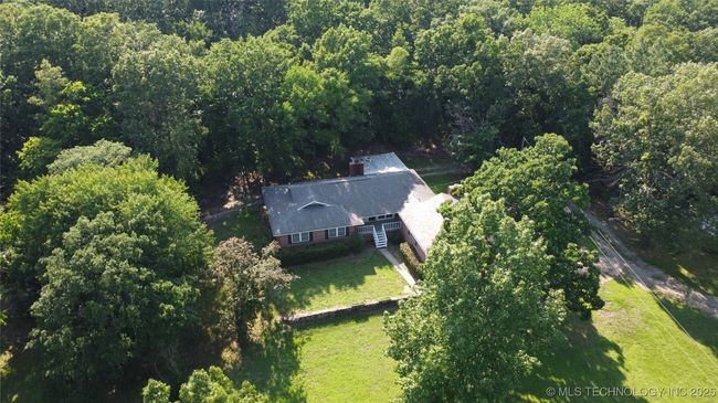 10282 N Perry Loop Rd, House other with 3 bedrooms, 3 bathrooms and null parking in Stigler OK | Image 5