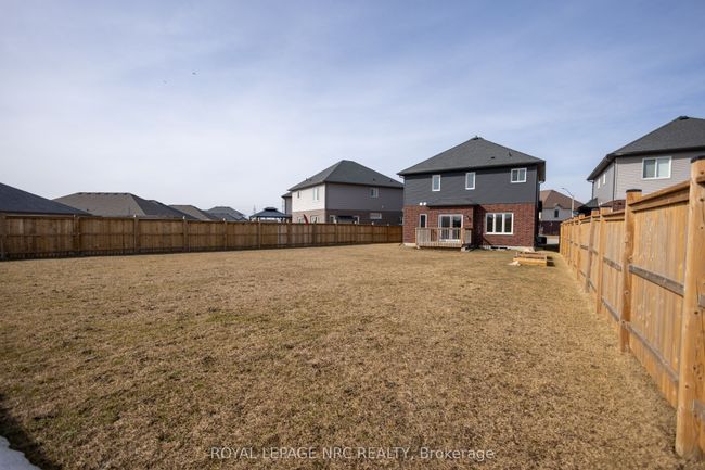 33 Cinnamon St, House other with 3 bedrooms, 3 bathrooms and 2 parking in Thorold ON | Image 22