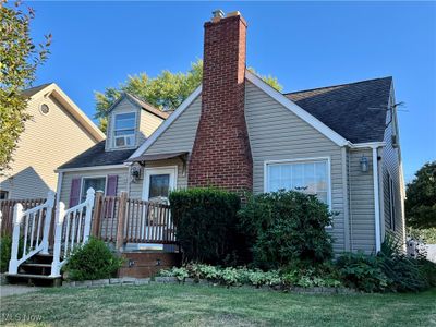 View of front of house featuring a front lawn | Image 1