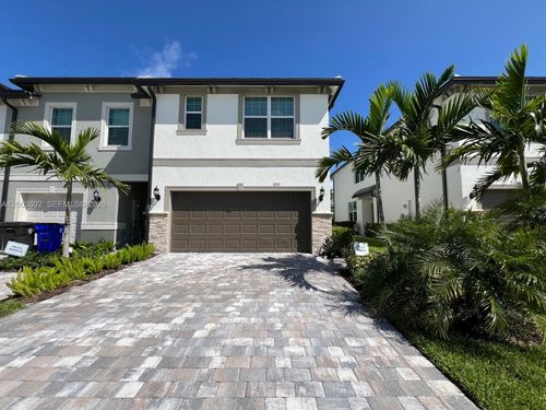 3235 Watercress Dr, Lauderdale Lakes, FL, 33311 | Card Image