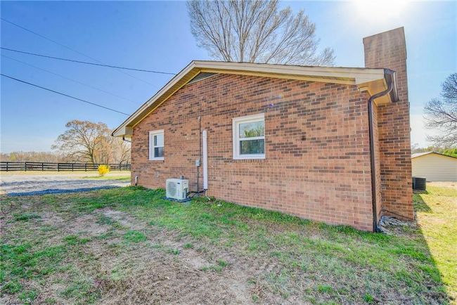 211 Riverside Cir, House other with 3 bedrooms, 1 bathrooms and null parking in Eden NC | Image 33