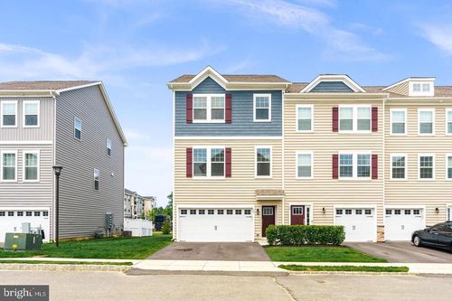 18 Rome Way, MOUNT LAUREL, NJ, 08054-9697 | Card Image