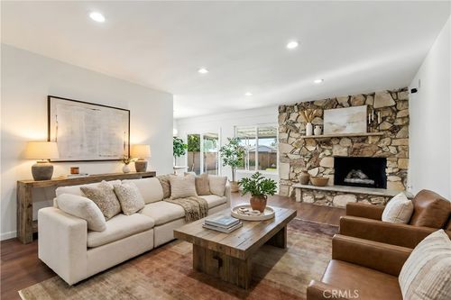 7425 Garden Grove Ave, Reseda, CA, 91335 | Card Image