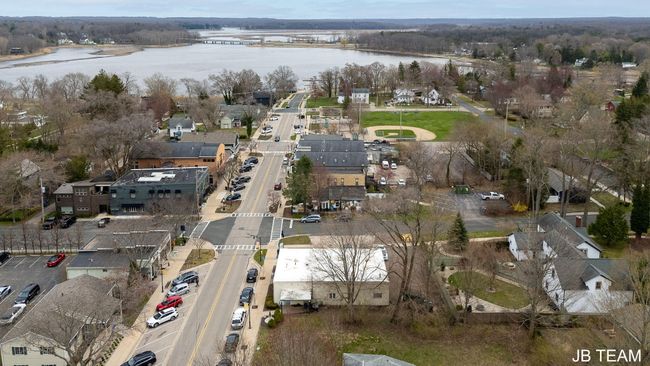 47 W Center St, Home with 0 bedrooms, 2 bathrooms and 4 parking in Douglas MI | Image 9