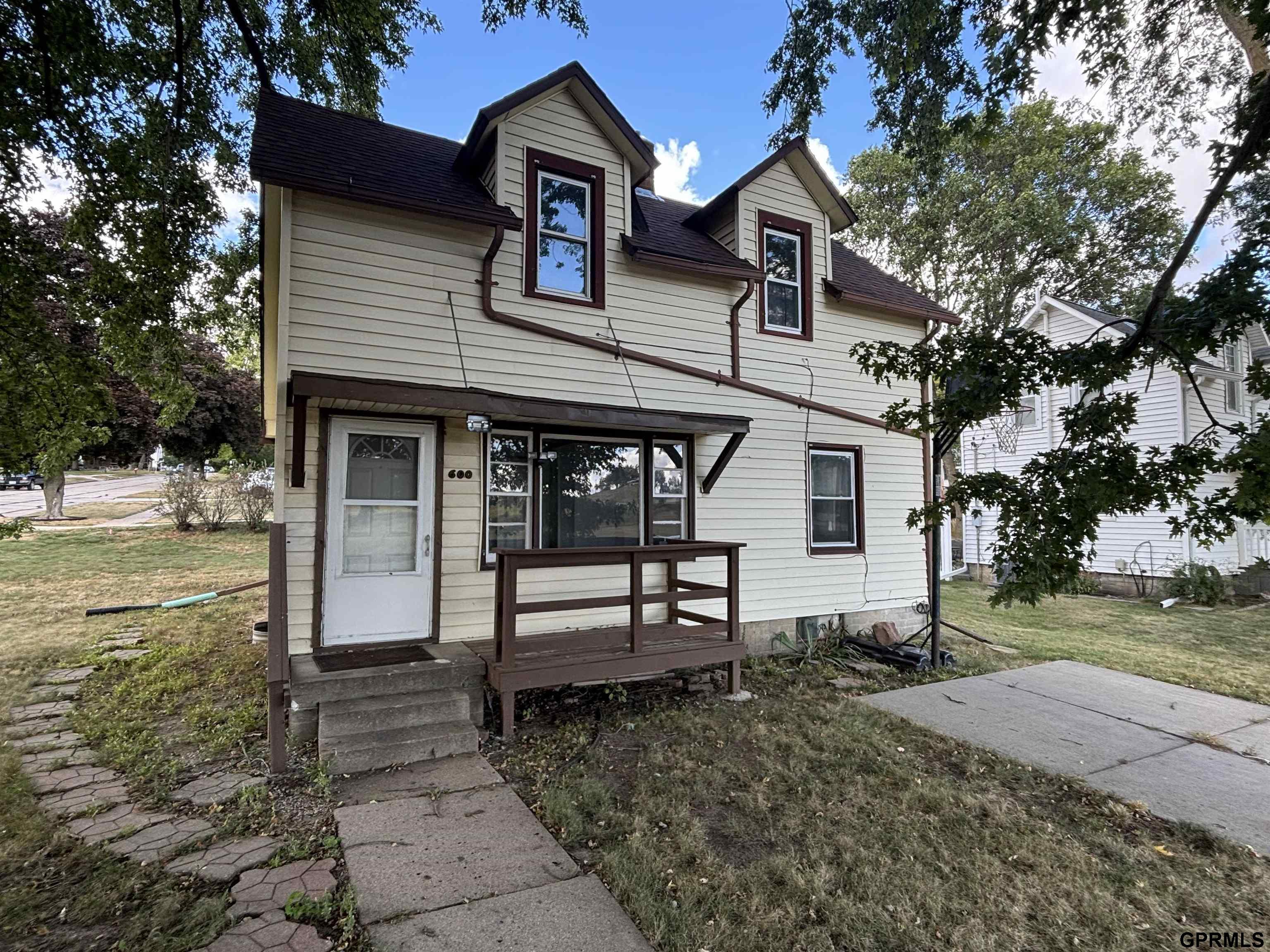 1st St, Oakland, NE 68045