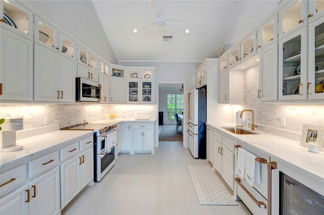 34 Cache Cay Dr, House other with 4 bedrooms, 3 bathrooms and null parking in Vero Beach FL | Image 17