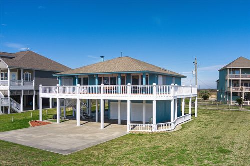 3225 Sea Castle Dr, Crystal Beach, TX, 77650 | Card Image
