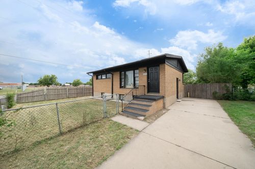 2337 S Glenn St, Wichita, KS, 67213-3131 | Card Image