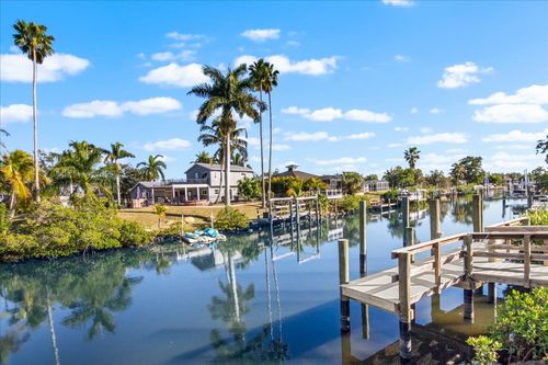 5507 America Dr, SARASOTA, FL, 34231-4103 | Card Image