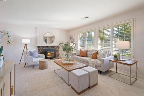 526 Malbec Ct, Pleasanton, CA, 94566-6826 | Card Image