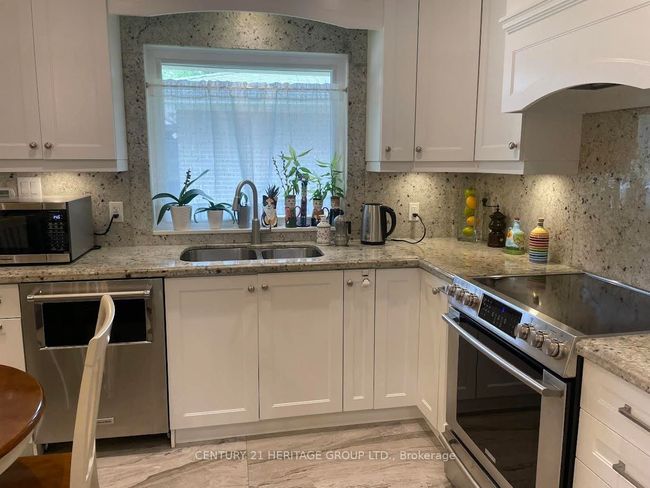 28 Foxwarren Dr, House other with 4 bedrooms, 3 bathrooms and 4 parking in North York ON | Image 9