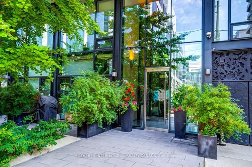 604-25 Stafford St, Toronto, ON, M5V0G3 | Card Image
