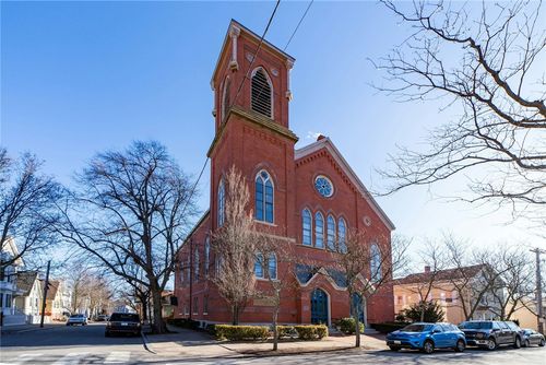 apt-2-10 East St, Providence, RI, 02906-3068 | Card Image