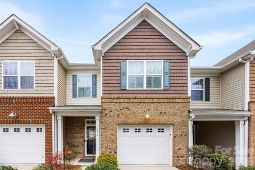 3270 Yarmouth Ln, Gastonia, NC, 28056-7875 | Card Image