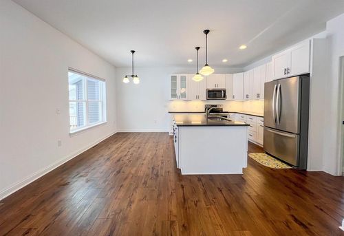 1322 Lake St, Baraboo, WI, 53913-3073 | Card Image