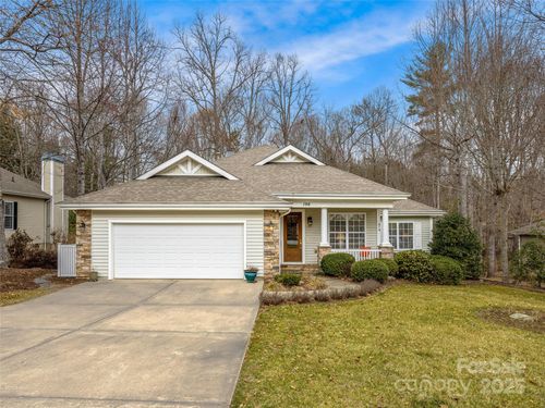 196 Eagle Chase Ln, Etowah, NC, 28729-8752 | Card Image