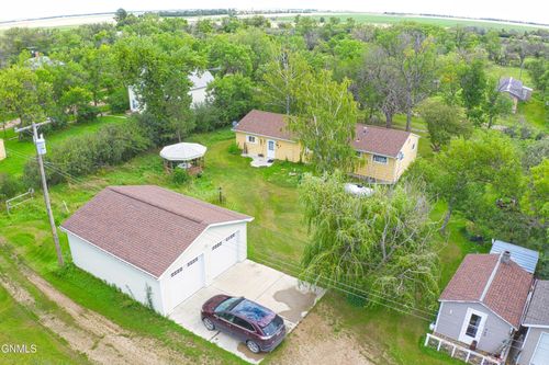 307 Linda St, Ambrose, ND, 58833-9713 | Card Image