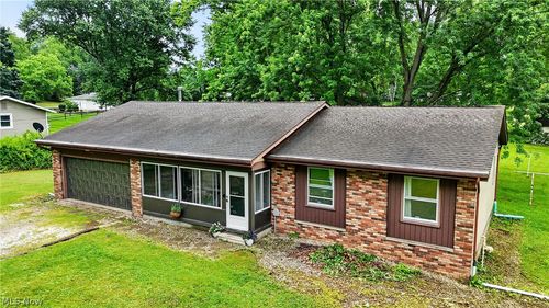 3002 Killian Rd, Uniontown, OH, 44685-9740 | Card Image