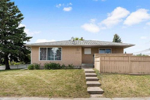 5420 Valentine Cres Se, Calgary, AB, T2A2K6 | Card Image