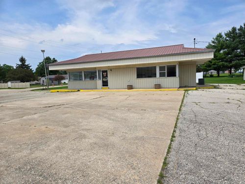 103 8th St E, Cresco, IA, 52136-1735 | Card Image