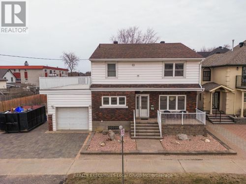 390 Murray Street, North Bay (West End), ON, P1B4G3 | Card Image