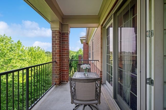 APT-409 - 2700 Summit Dr, Condo with 2 bedrooms, 2 bathrooms and 1 parking in Glenview IL | Image 15