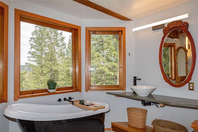 1821 Hyacinthe Bay Rd, House other with 4 bedrooms, 4 bathrooms and 10 parking in Quadra Island BC | Image 45