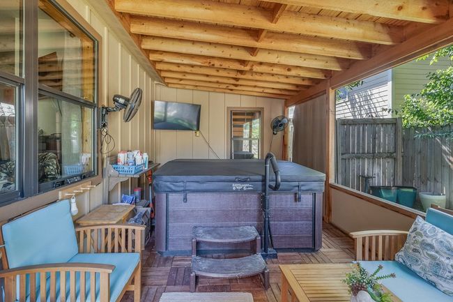 202 S Bowie St, Home with 5 bedrooms, 6 bathrooms and 1 parking in Fredericksburg TX | Image 45