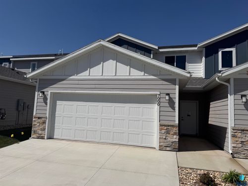 7000 E Brooks Edge Pl, Sioux Falls, SD, 57110-6358 | Card Image