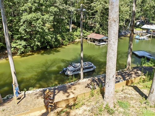 3748 Landmark Dr, Sherrills Ford, NC, 28673-7747 | Card Image