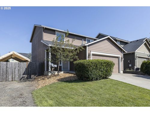 1026 E 15th St, Lafayette, OR, 97127-9256 | Card Image