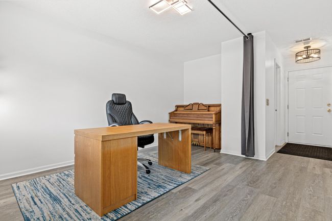 That piano nook could become a closet for a bedroom | Image 19